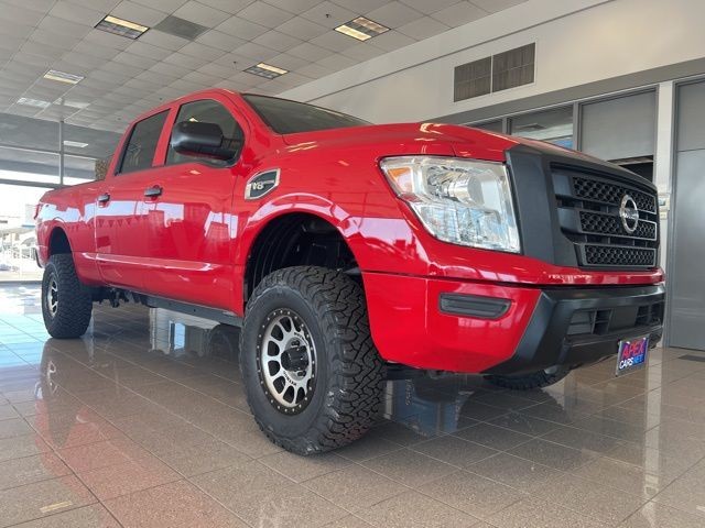 Nissan Titan XD Vehicle Full-screen Gallery Image 03