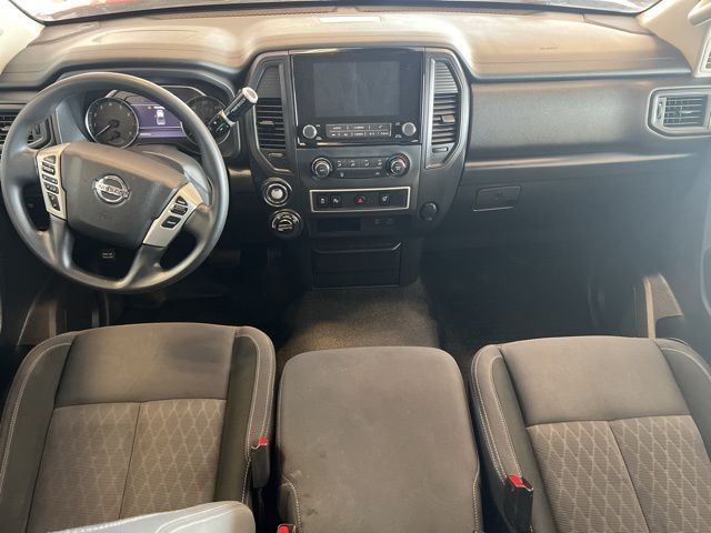Nissan Titan XD Vehicle Full-screen Gallery Image 23