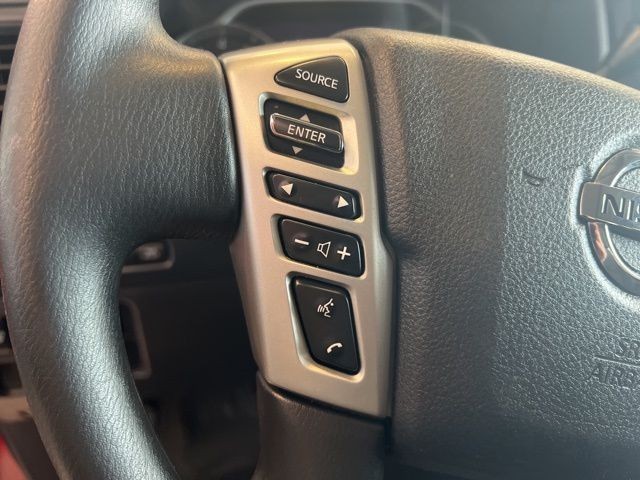 Nissan Titan XD Vehicle Full-screen Gallery Image 29