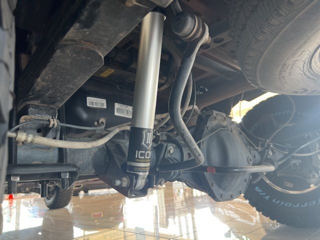 Nissan Titan XD Vehicle Full-screen Gallery Image 43