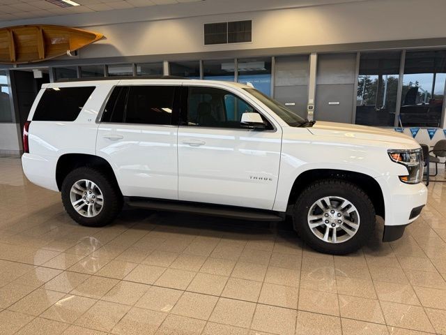 Chevrolet Tahoe Vehicle Full-screen Gallery Image 02