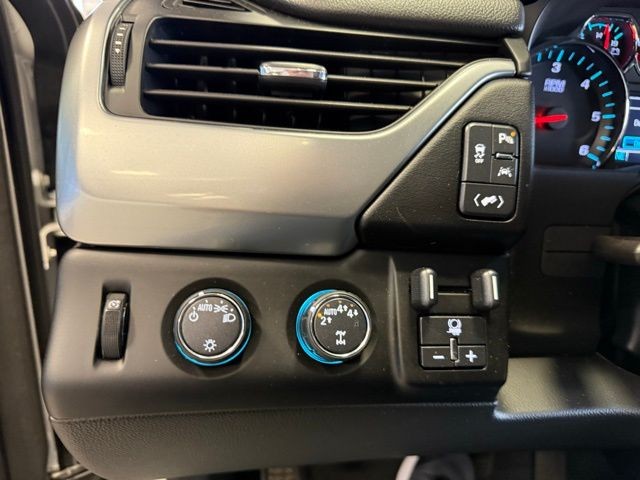 Chevrolet Tahoe Vehicle Full-screen Gallery Image 19