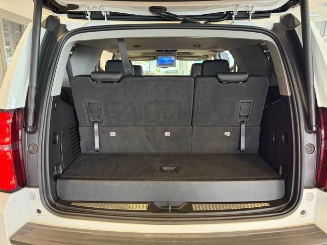 Chevrolet Tahoe Vehicle Full-screen Gallery Image 24