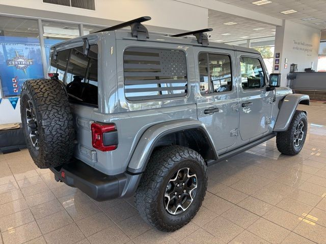 Jeep Wrangler Vehicle Full-screen Gallery Image 03