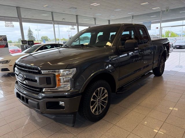 Ford F-150 Vehicle Full-screen Gallery Image 06