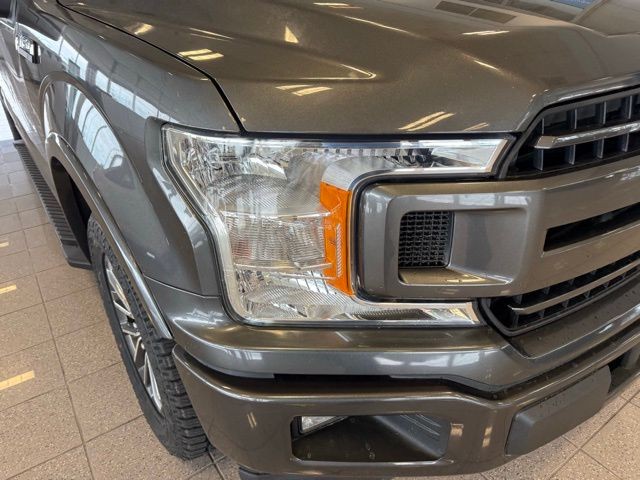 Ford F-150 Vehicle Full-screen Gallery Image 09