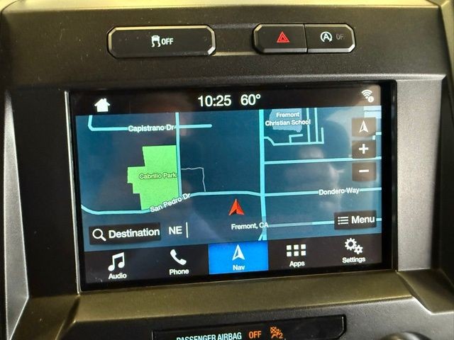 Ford F-150 Vehicle Full-screen Gallery Image 15