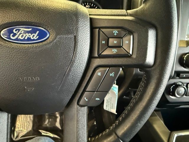 Ford F-150 Vehicle Full-screen Gallery Image 18