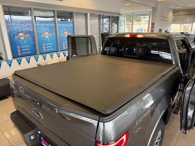 Ford F-150 Vehicle Full-screen Gallery Image 25