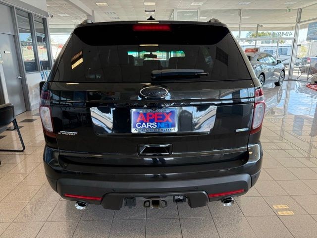 Ford Explorer Vehicle Full-screen Gallery Image 04
