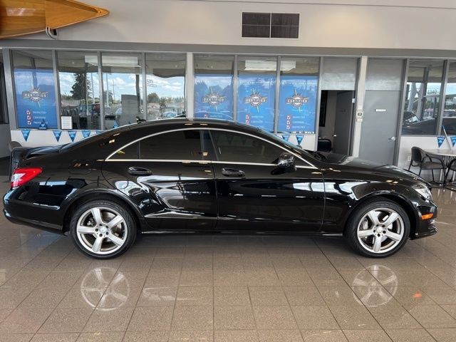 Mercedes-Benz CLS-Class Vehicle Full-screen Gallery Image 05