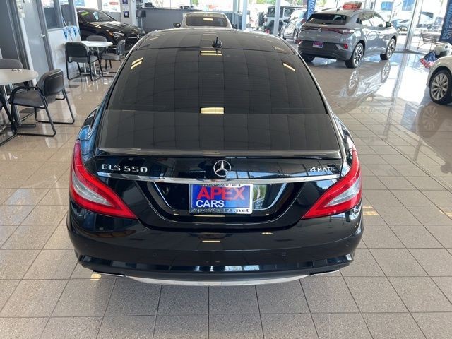 Mercedes-Benz CLS-Class Vehicle Full-screen Gallery Image 11