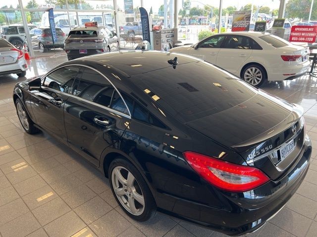 Mercedes-Benz CLS-Class Vehicle Full-screen Gallery Image 17