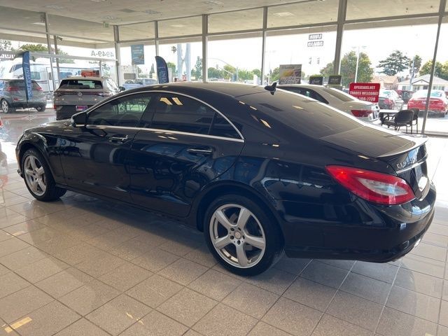 Mercedes-Benz CLS-Class Vehicle Full-screen Gallery Image 18