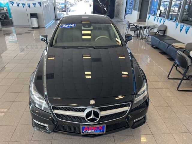Mercedes-Benz CLS-Class Vehicle Full-screen Gallery Image 24