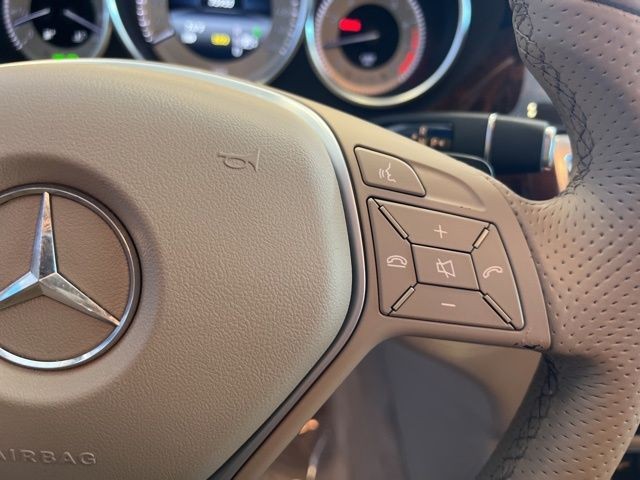 Mercedes-Benz CLS-Class Vehicle Full-screen Gallery Image 27