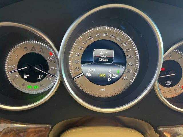 Mercedes-Benz CLS-Class Vehicle Full-screen Gallery Image 28