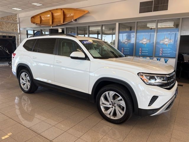Volkswagen Atlas Vehicle Full-screen Gallery Image 04
