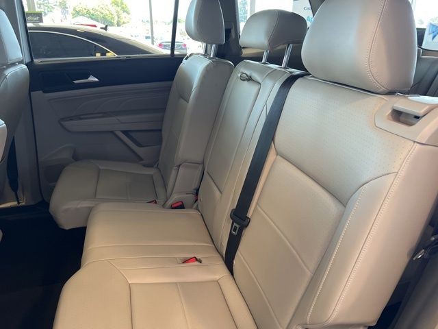 Volkswagen Atlas Vehicle Full-screen Gallery Image 26