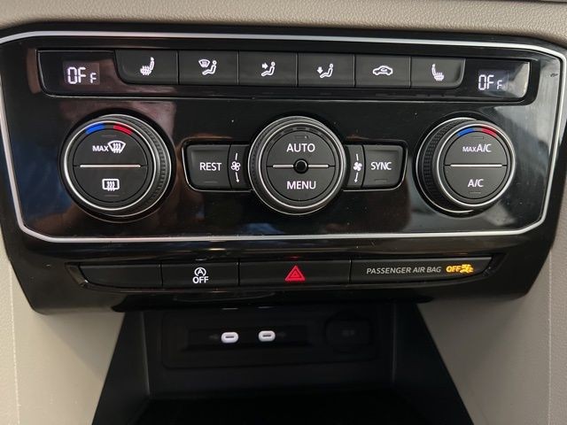 Volkswagen Atlas Vehicle Full-screen Gallery Image 38