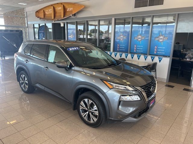 Nissan Rogue Vehicle Full-screen Gallery Image 02