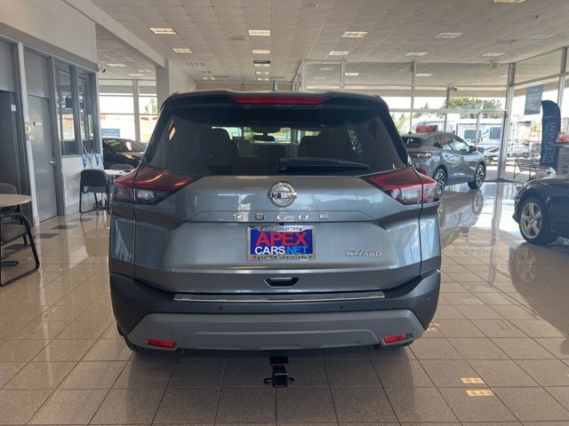 Nissan Rogue Vehicle Full-screen Gallery Image 08