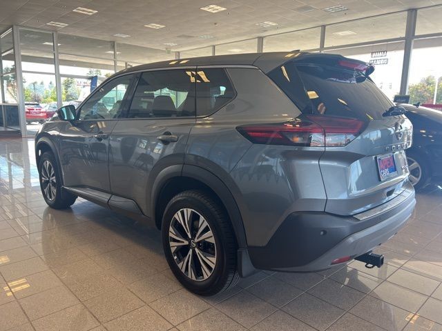Nissan Rogue Vehicle Full-screen Gallery Image 13