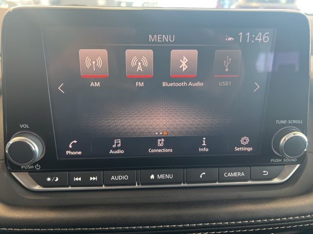 Nissan Rogue Vehicle Full-screen Gallery Image 26