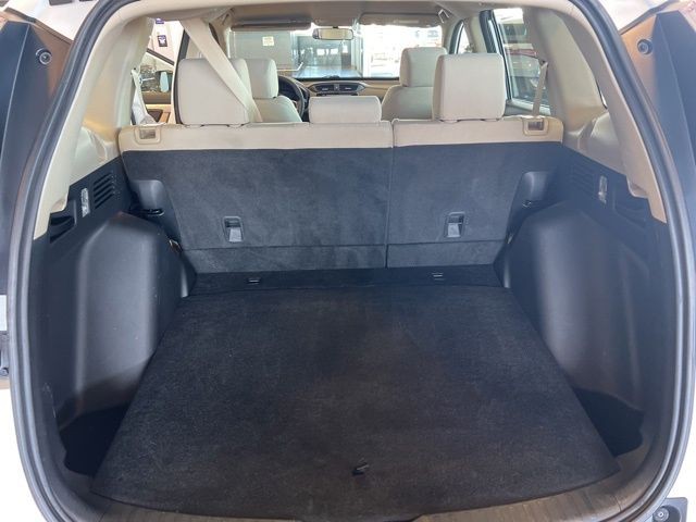 Honda CR-V Vehicle Full-screen Gallery Image 22