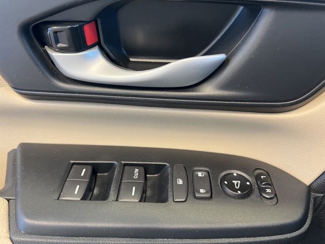Honda CR-V Vehicle Full-screen Gallery Image 30