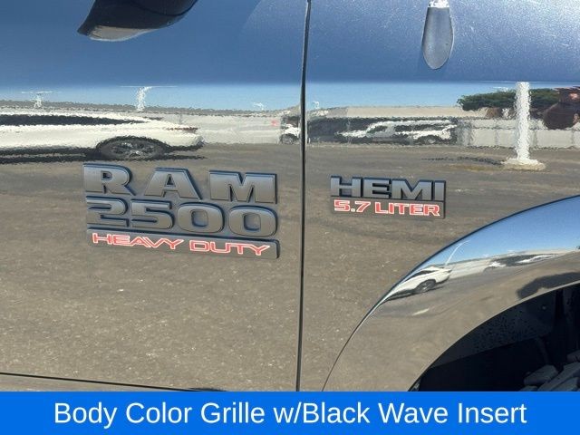 Ram 2500 Vehicle Full-screen Gallery Image 15