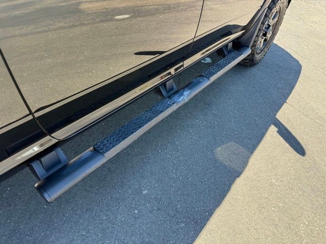Ram 2500 Vehicle Full-screen Gallery Image 30