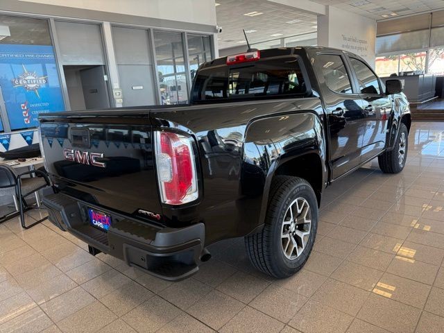 GMC Canyon Vehicle Full-screen Gallery Image 03