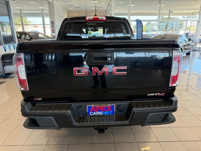 GMC Canyon Vehicle Full-screen Gallery Image 04