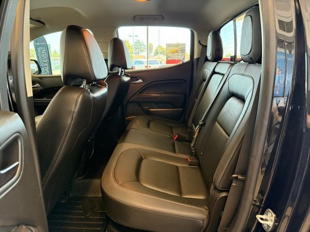 GMC Canyon Vehicle Full-screen Gallery Image 24