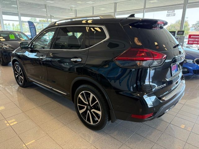 Nissan Rogue Vehicle Full-screen Gallery Image 05