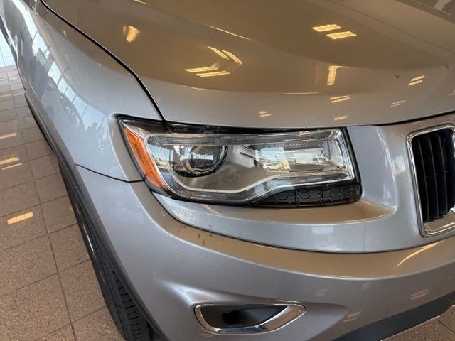 Jeep Grand Cherokee Vehicle Full-screen Gallery Image 09