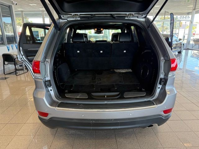 Jeep Grand Cherokee Vehicle Full-screen Gallery Image 22