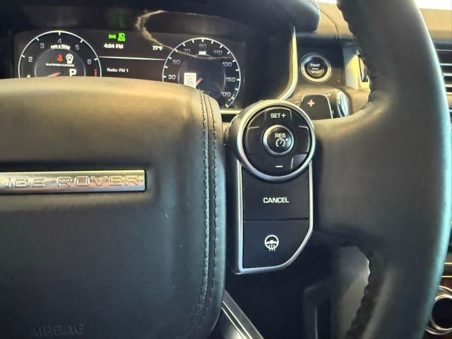 Land Rover Range Rover Vehicle Full-screen Gallery Image 18