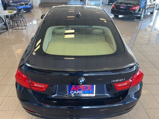 BMW 4 Series Vehicle Full-screen Gallery Image 10