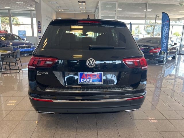 Volkswagen Tiguan Vehicle Full-screen Gallery Image 07