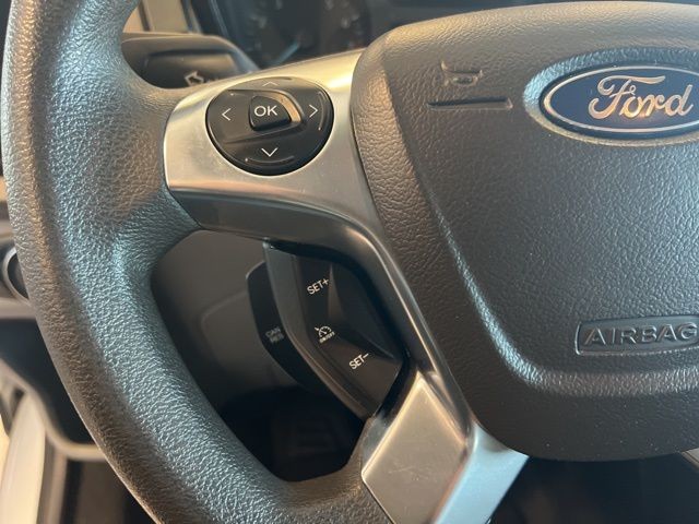 Ford Transit Wagon Vehicle Full-screen Gallery Image 23