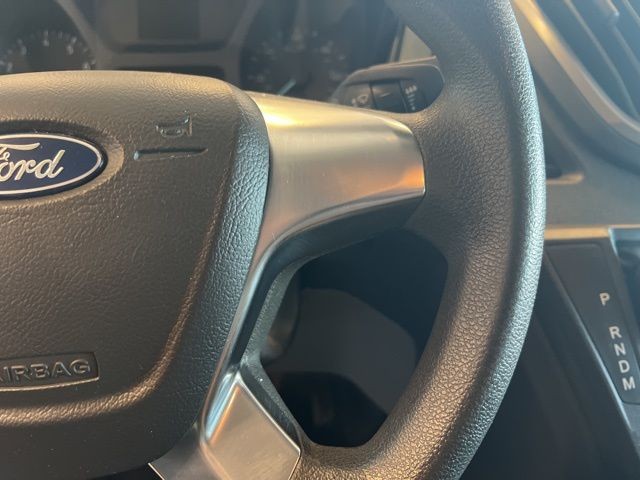 Ford Transit Wagon Vehicle Full-screen Gallery Image 24