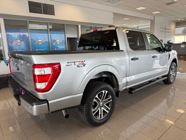 Ford F-150 Vehicle Full-screen Gallery Image 03