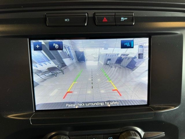 Ford F-150 Vehicle Full-screen Gallery Image 15