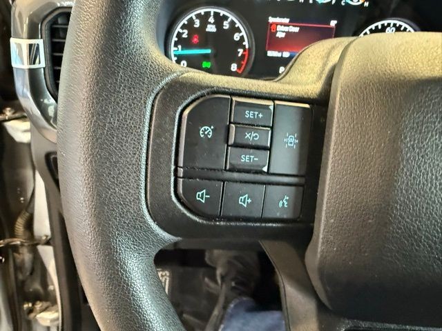 Ford F-150 Vehicle Full-screen Gallery Image 19