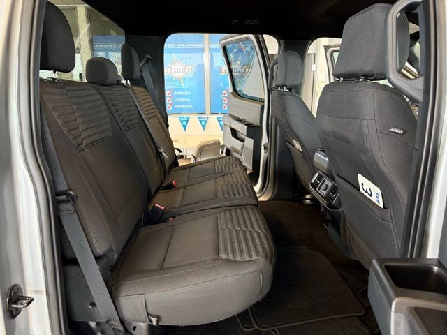 Ford F-150 Vehicle Full-screen Gallery Image 25