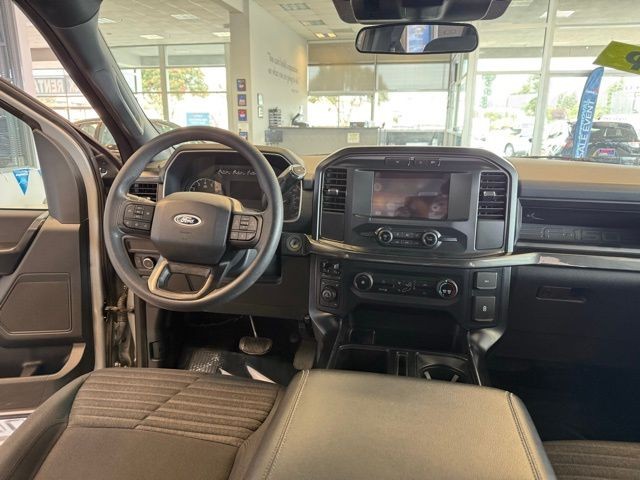 Ford F-150 Vehicle Full-screen Gallery Image 27