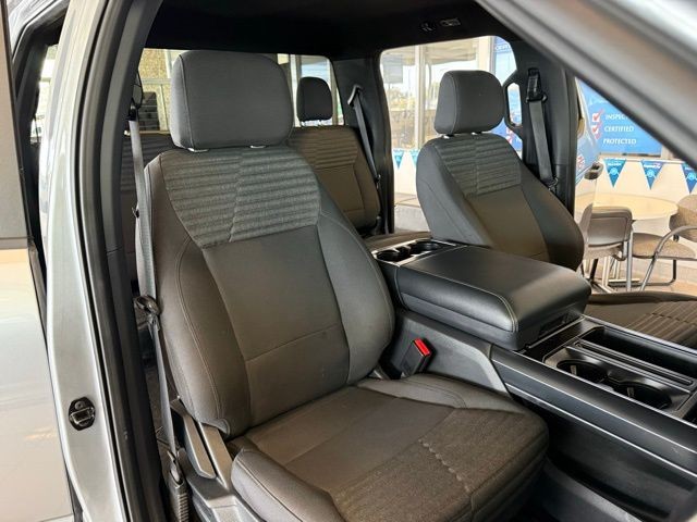 Ford F-150 Vehicle Full-screen Gallery Image 28