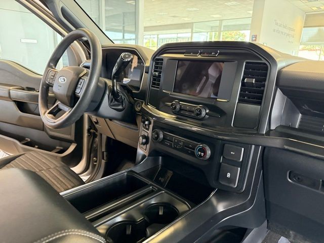 Ford F-150 Vehicle Full-screen Gallery Image 29